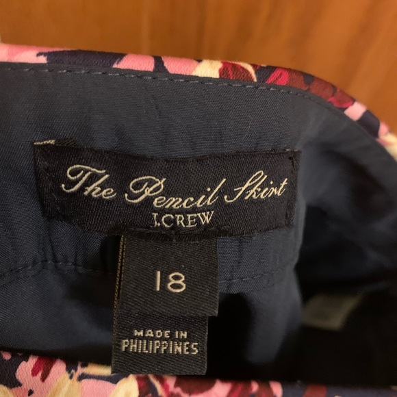 J. Crew floral print pencil skirt - Picture 3 of 4